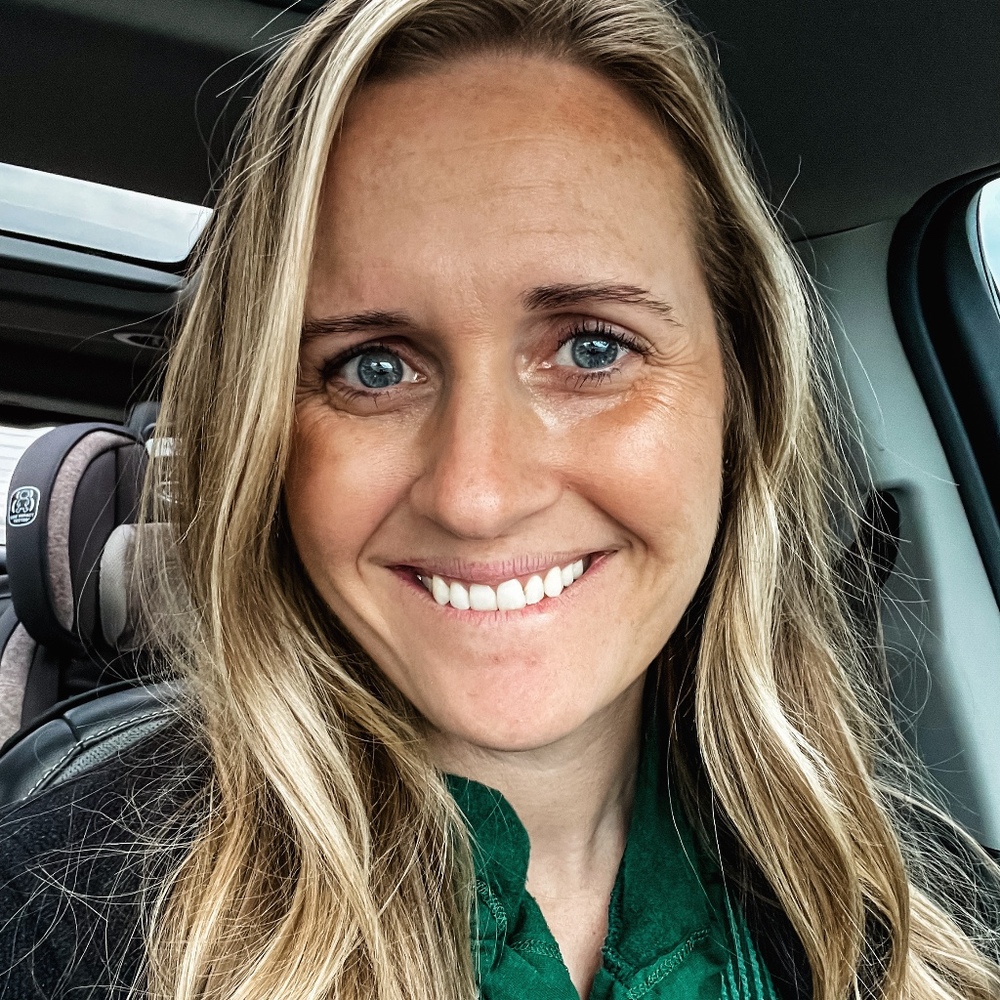 Meet your Posher, Emily